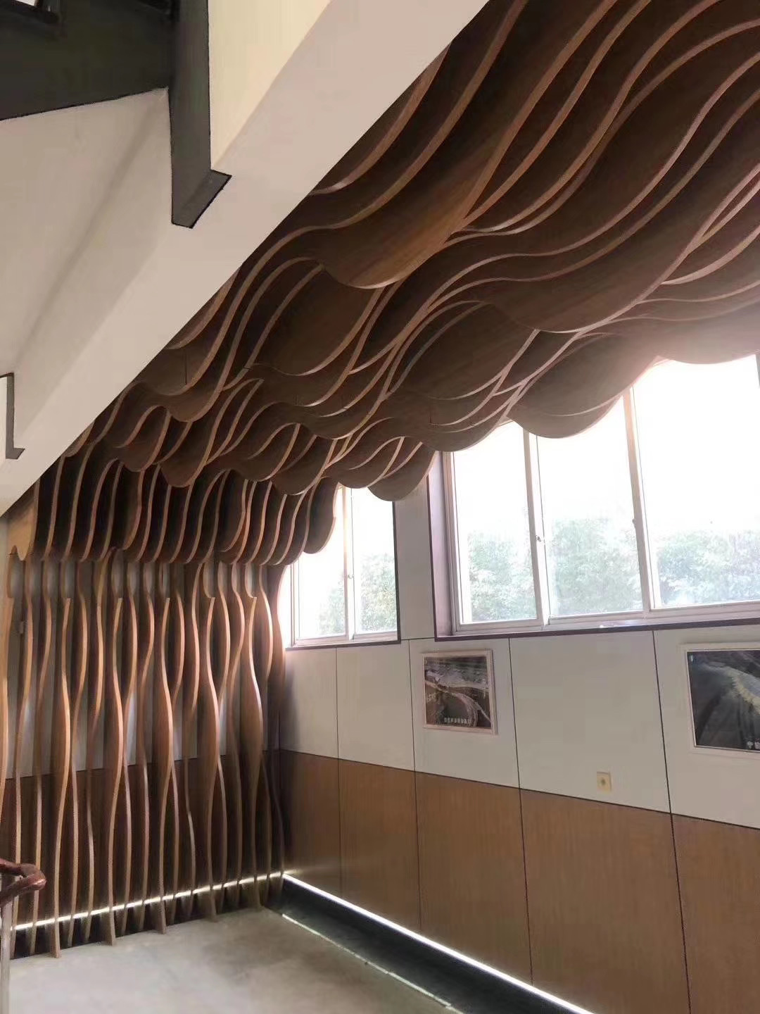 雙曲墻體鋁單板